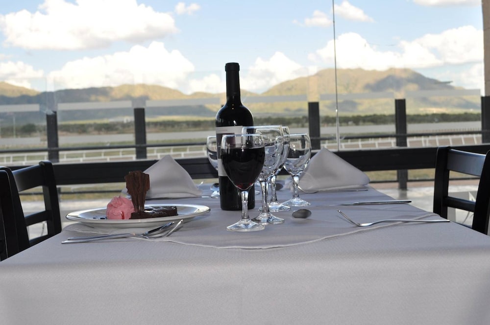 Epic Hotel San Luis 27/50