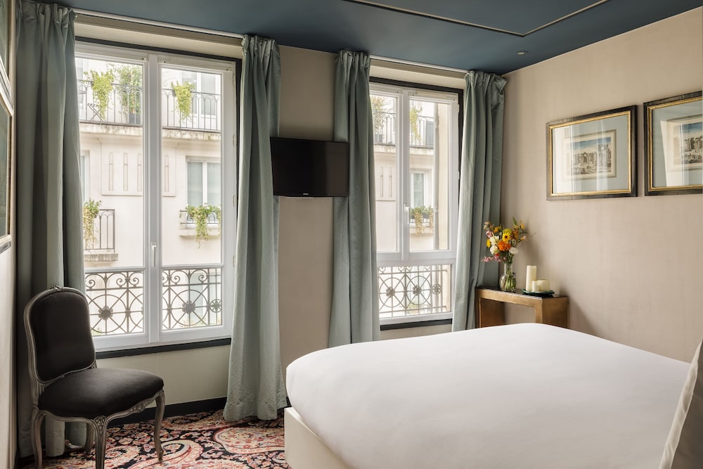 NEW Hotel Republique 9/52