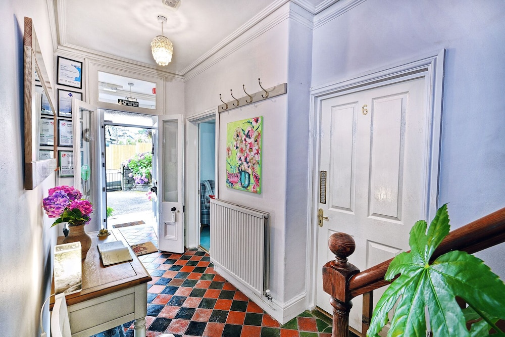 Garth Dderwen Victorian Guest House 5/48