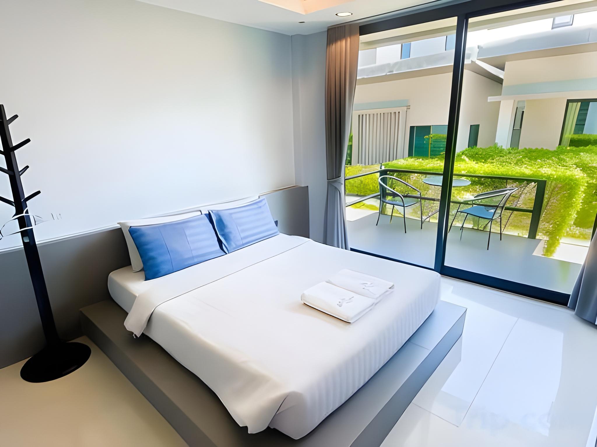 Deluxe, Queen Bed