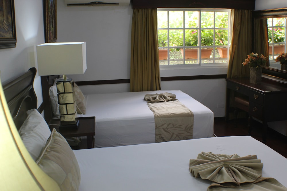 Hotel Platino 53/67