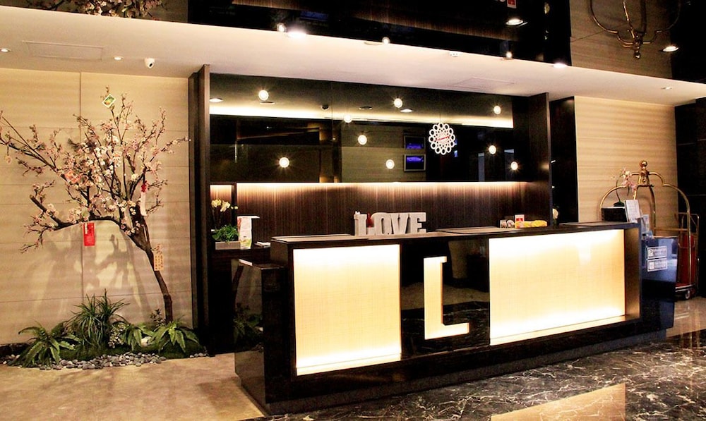 The Loft Hotel 6/75