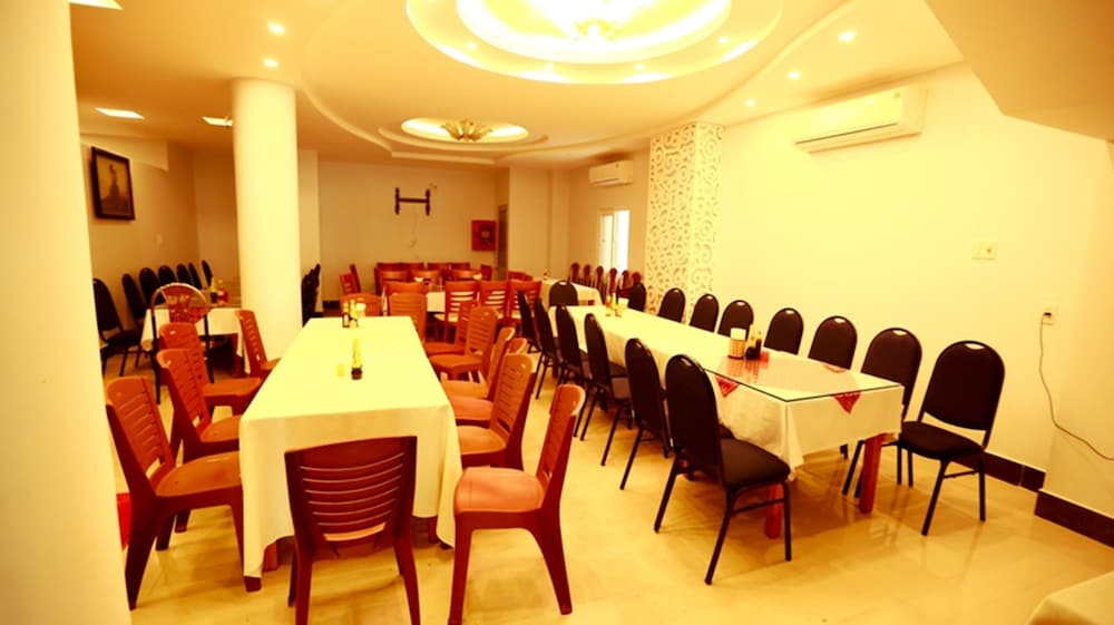 Xuan Hung Hotel 48/55