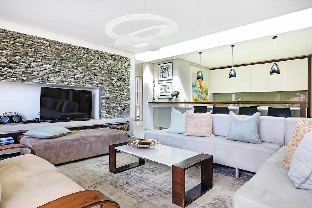Blinkwater Villa 12/24