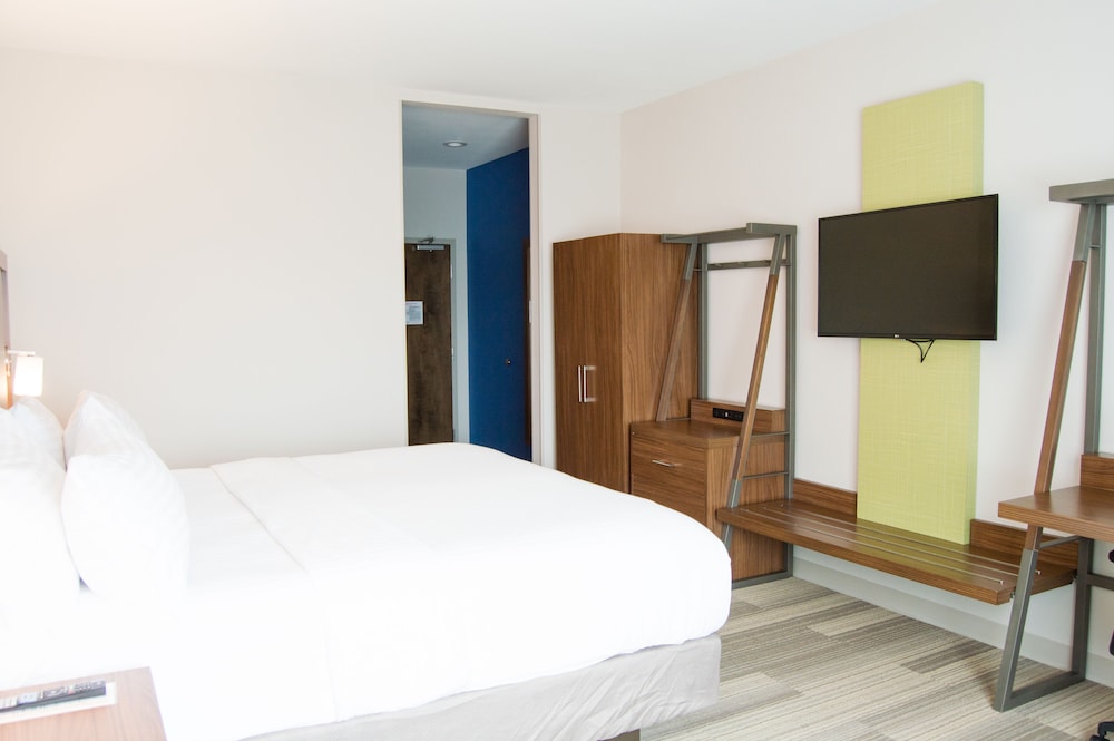 Holiday Inn Express Slidell 17/73