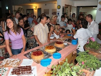 CRISTINA HOTEL 25/50