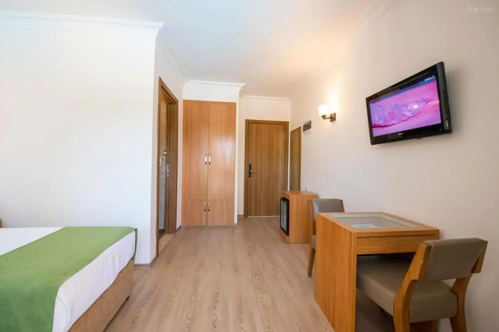 Qualia Park Hotel 20/50