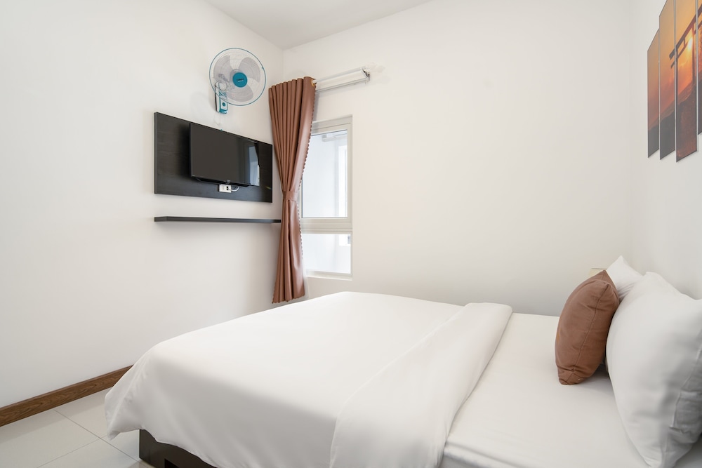 Phuong Dong Hotel & Apartment 24/35