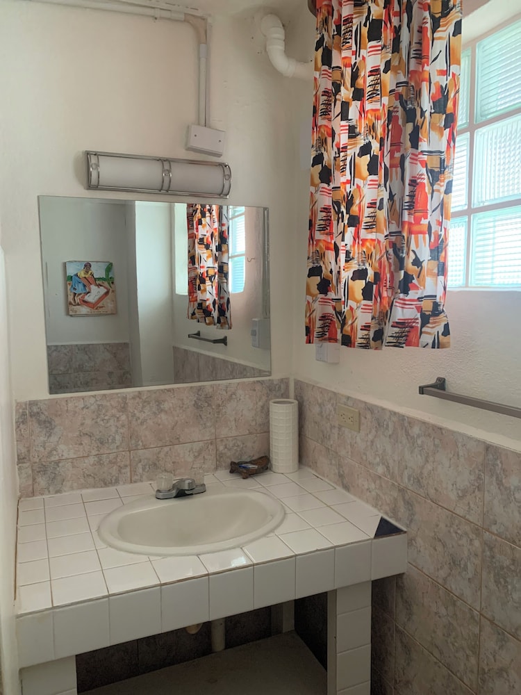 All Seasons Guest House 46/50