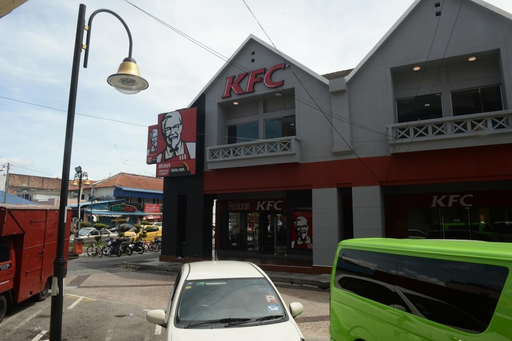 Brezza Hotel Sitiawan 3/21