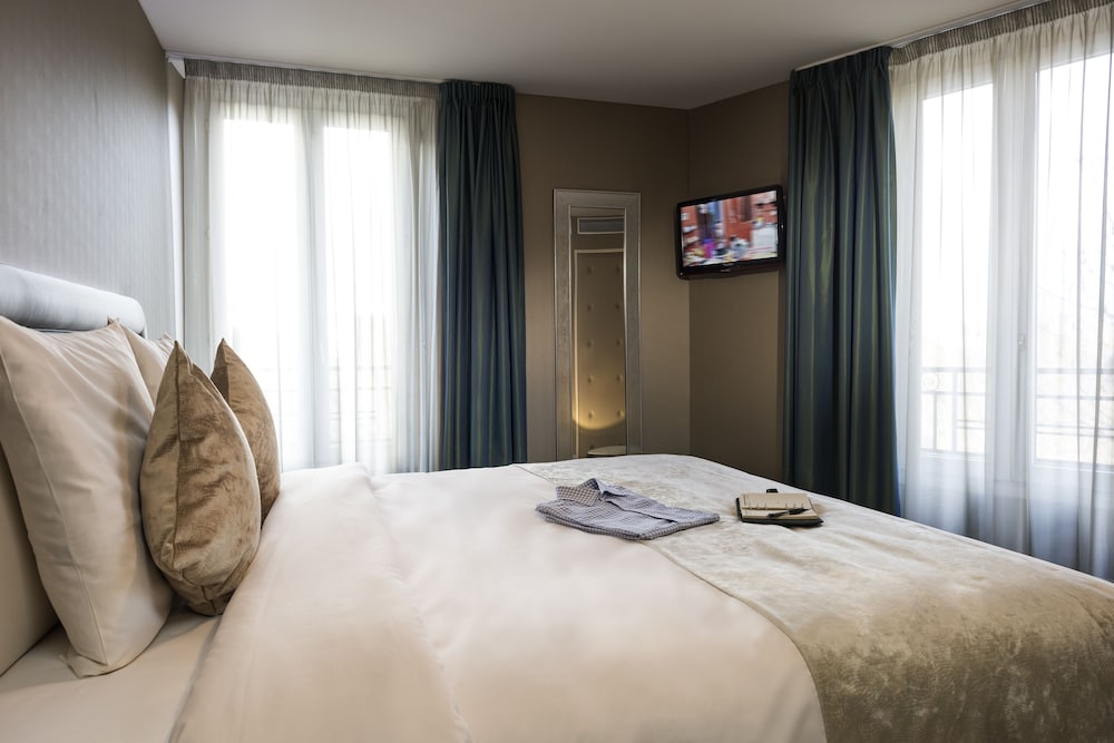 Mercure Paris Place d Italie 28/74