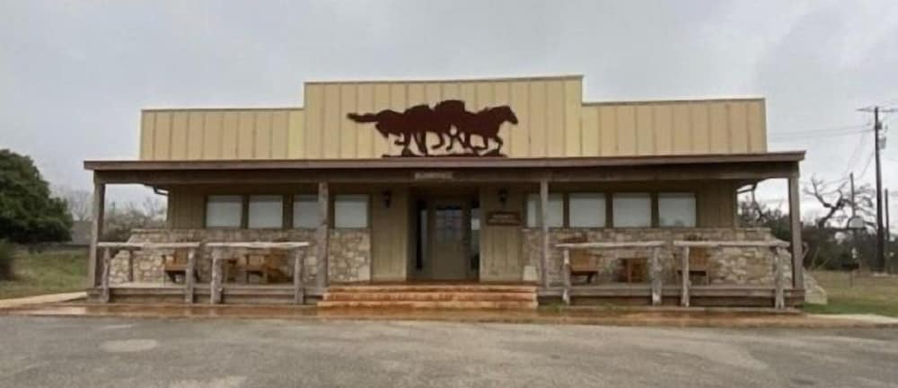Flying L Ranch Resort 4/69
