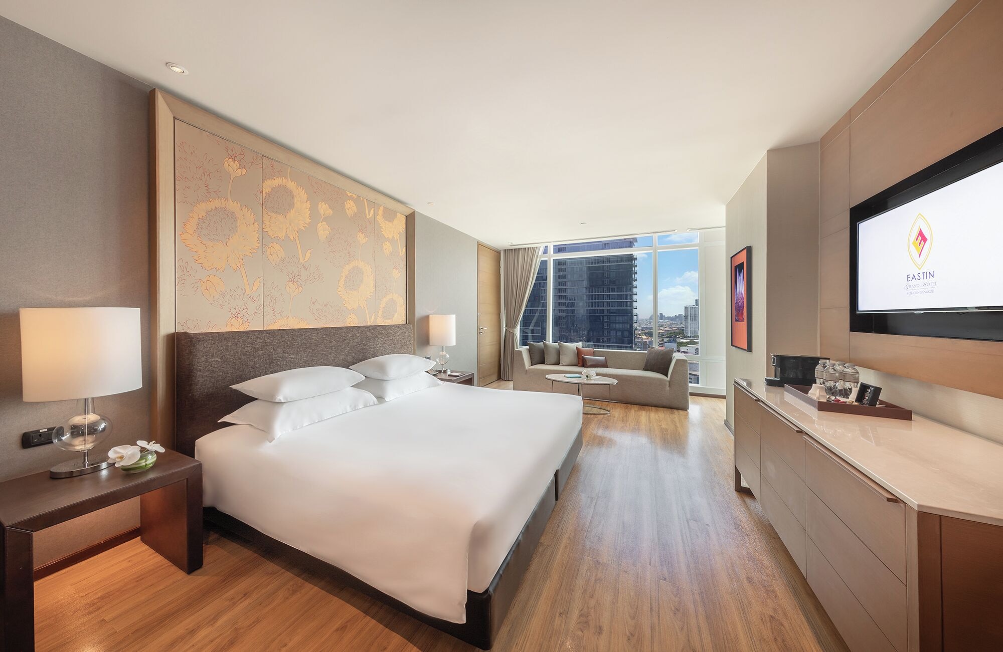 GRAND, DELUXE, EXECUTIVE, LOUNGE ACCESS