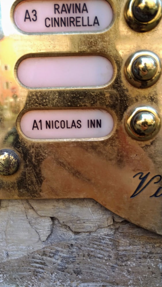 Nicolas Inn 2/50