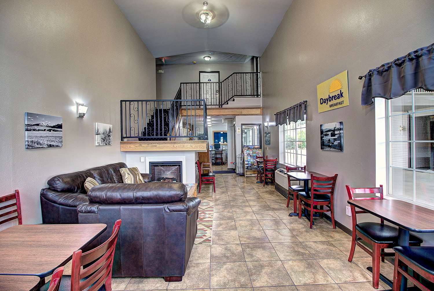 Days Inn & Suites By Wyndham Lolo 20/32