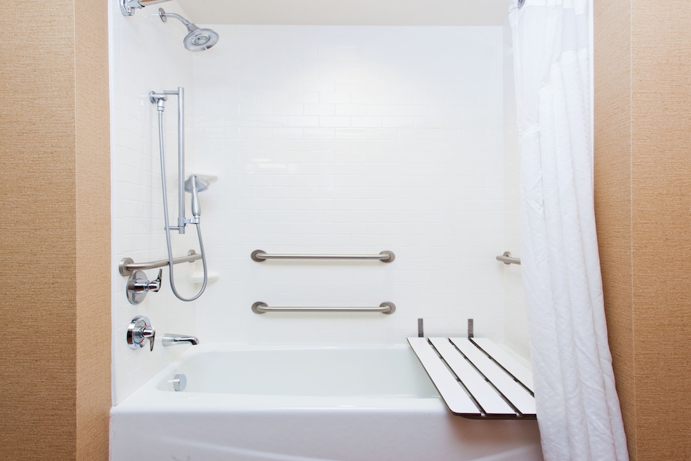 Holiday Inn Express Hotel And Suites Jackson Northeast 21/55