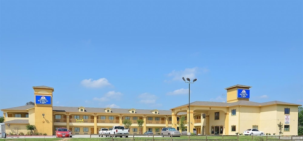 Americas Best Value Inn And Suites Tomball 6/30