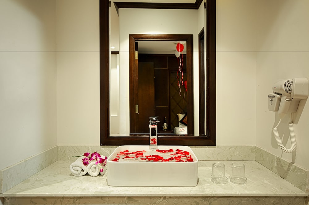 Palazzo Luxury Hotel 92/92