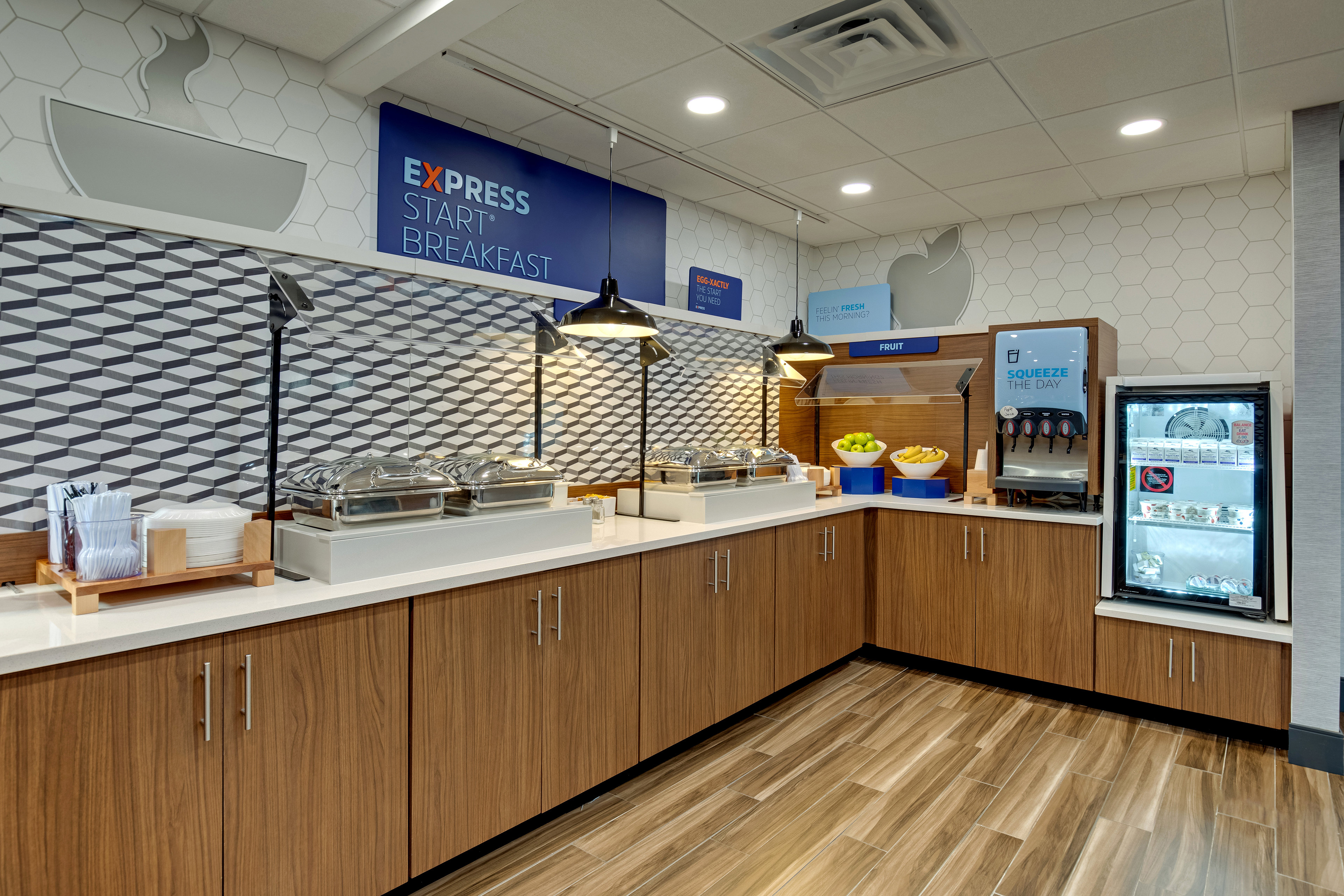 Holiday Inn Express Hotel and Suites Nashville-Opryland 14/64