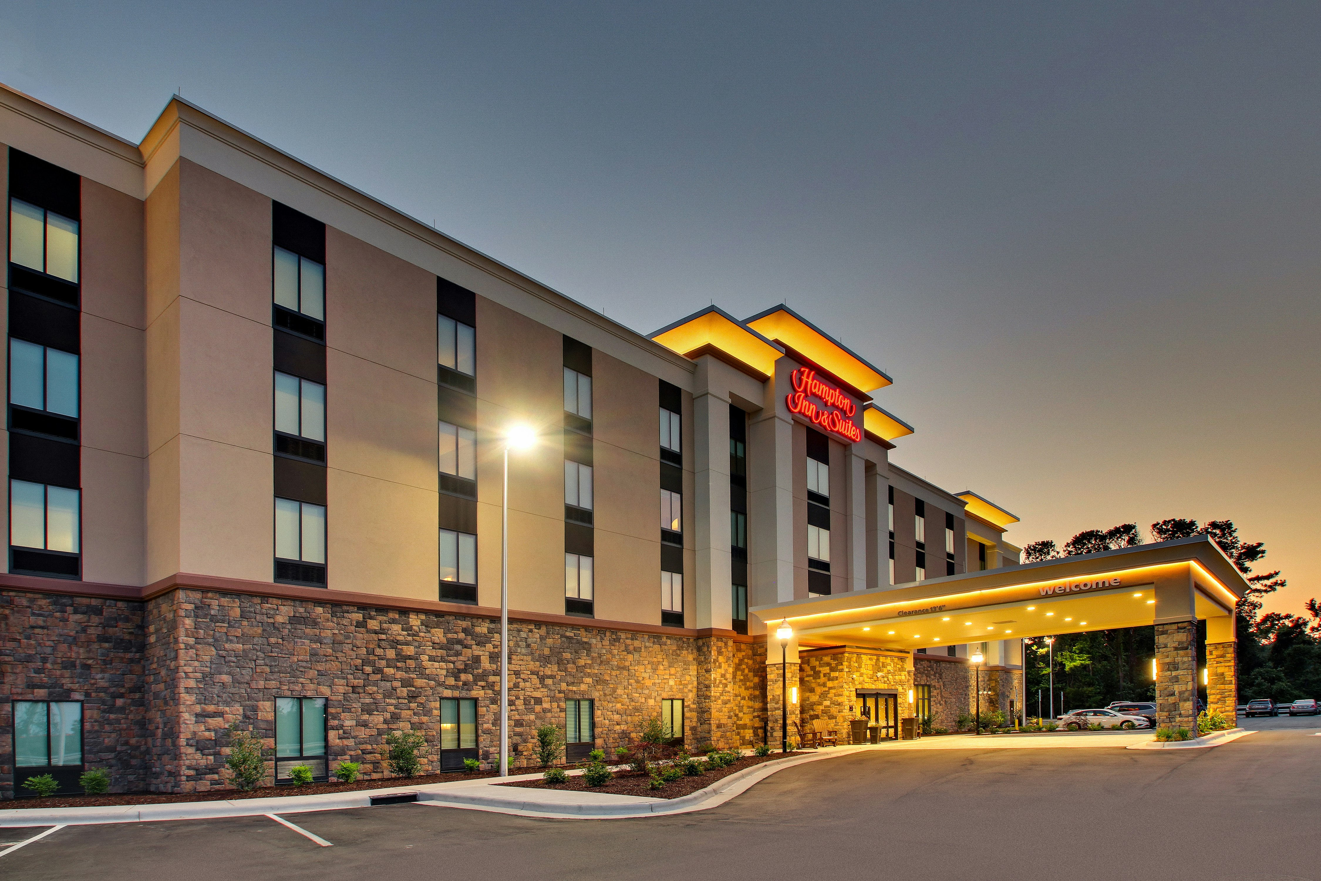 Hampton Inn And Suites Southport 55/56