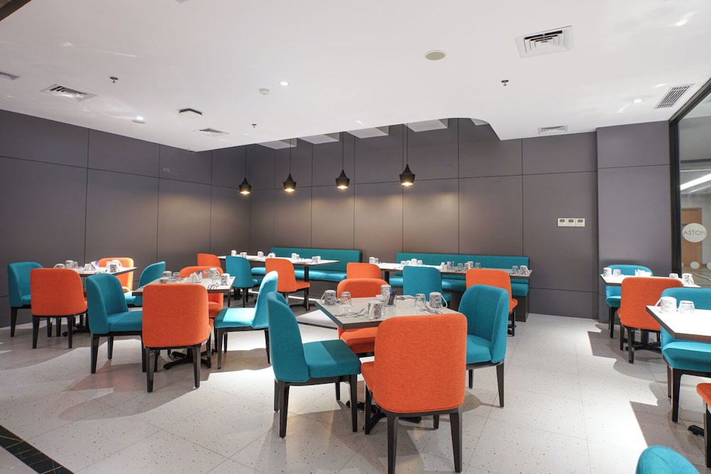 Aston Emidary Bangka Hotel and Conference Center 52/57