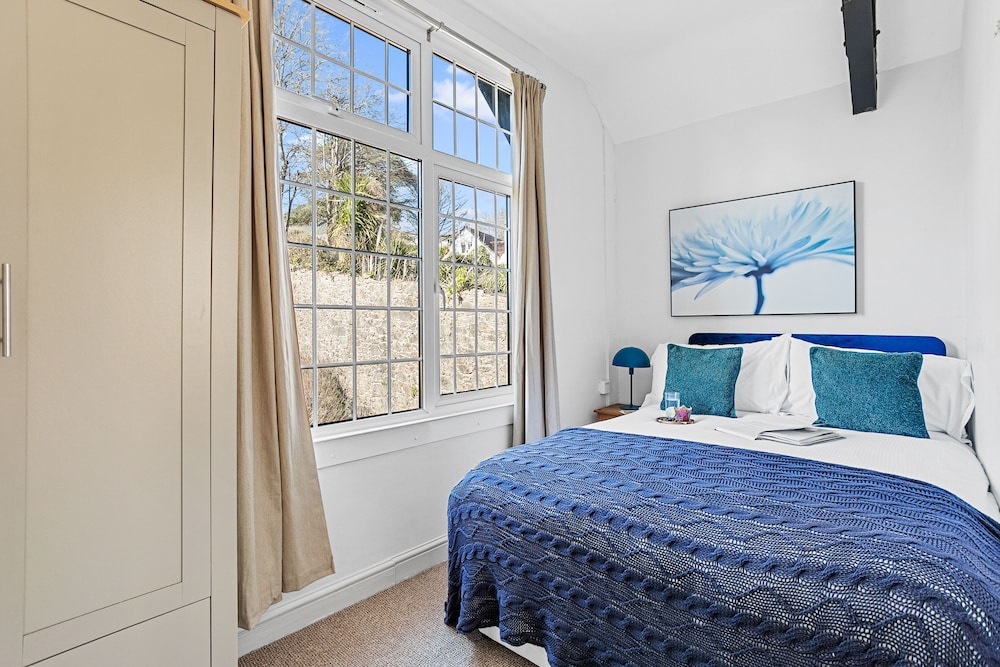 Bedford House Apartments 6/45