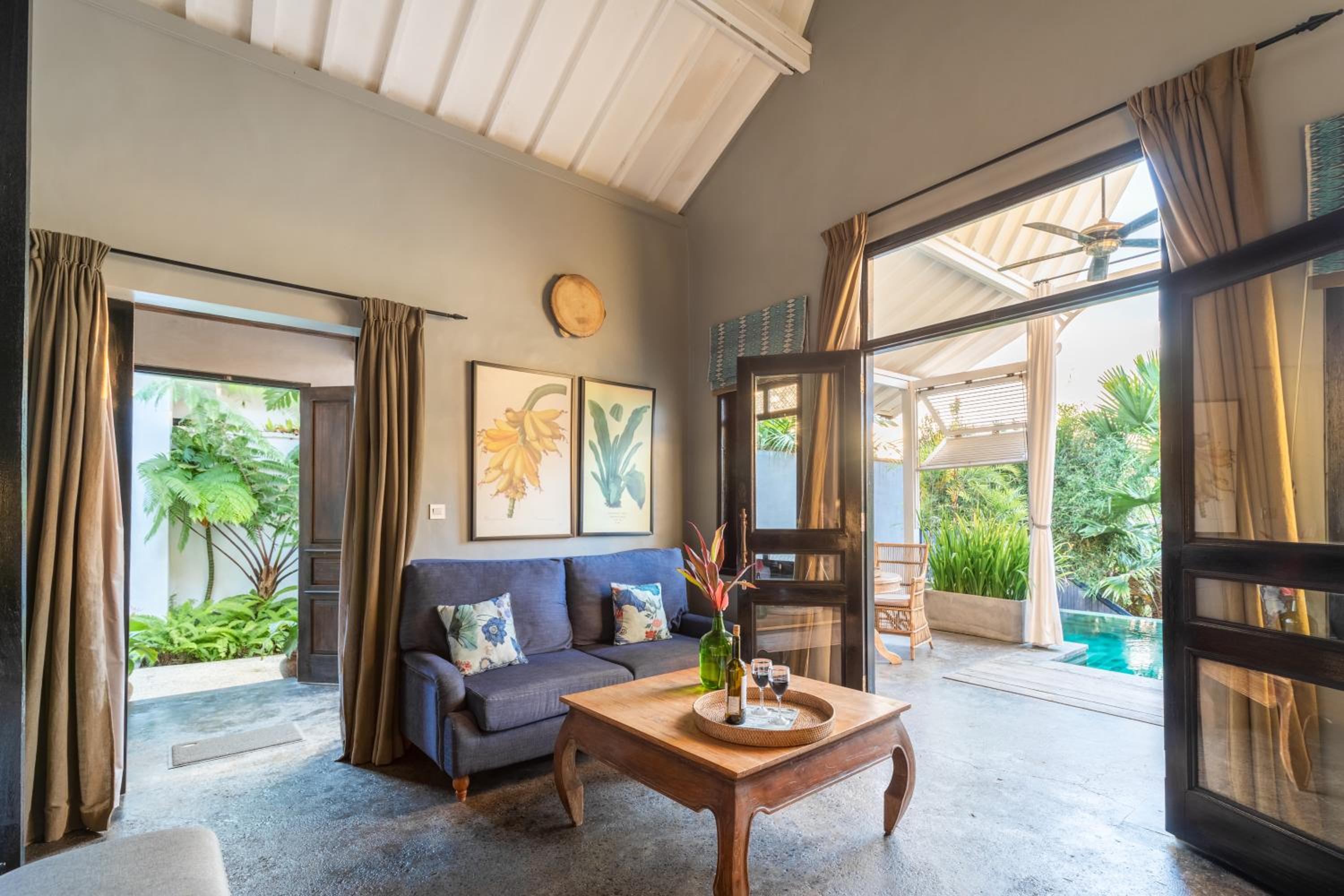 11 On Kajeng - Adults Only 30/61