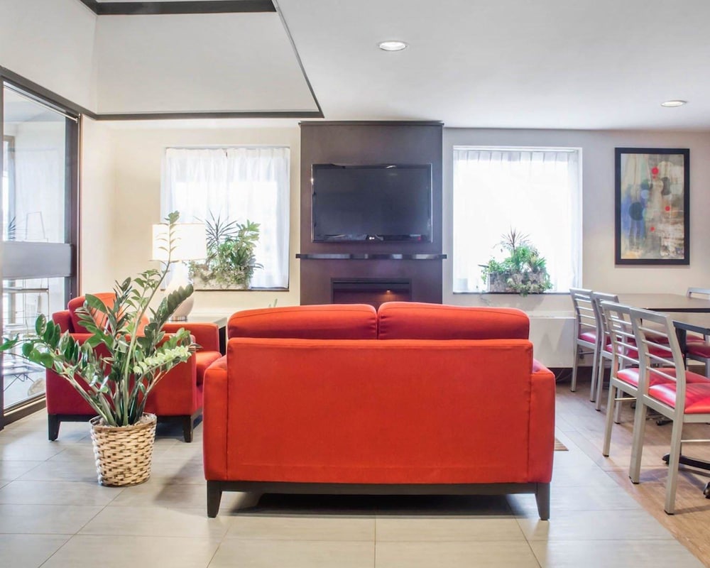 Comfort Inn Parry Sound 6/35