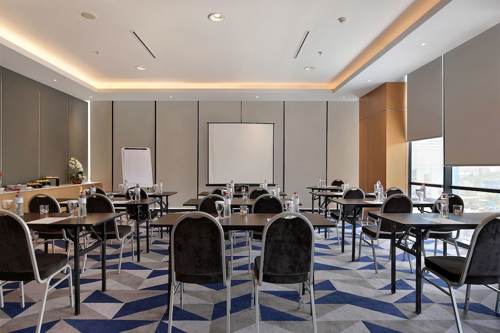 Swiss-Belinn Simatupang 51/57
