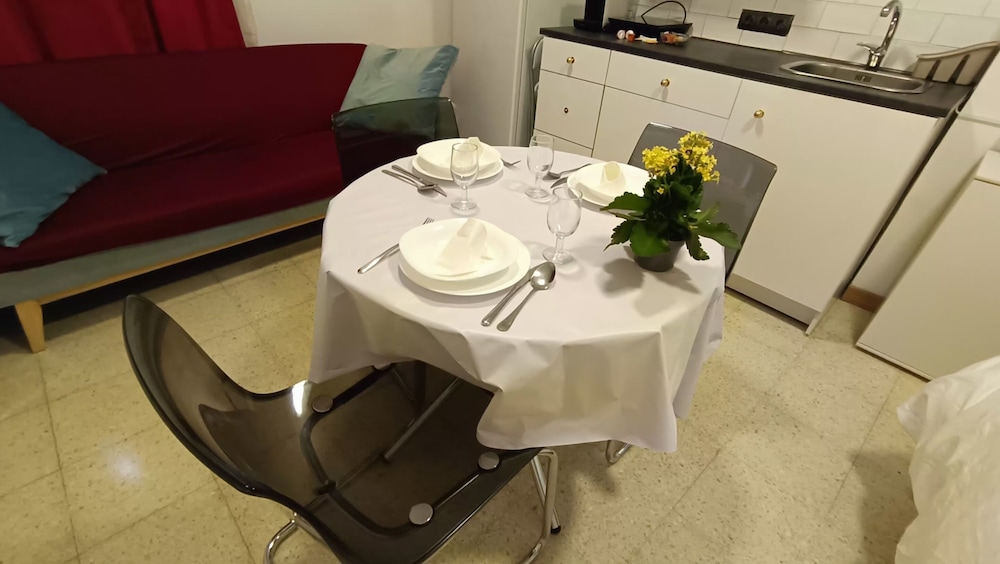 Hostal estudios 29/48