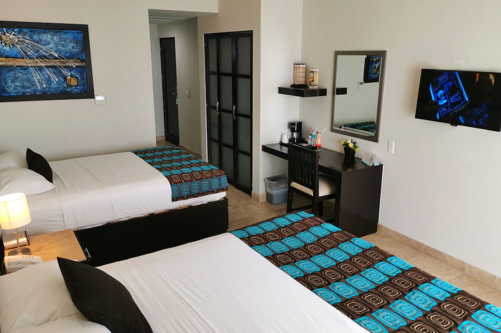 Coral Island Hotel and Spa 25/70