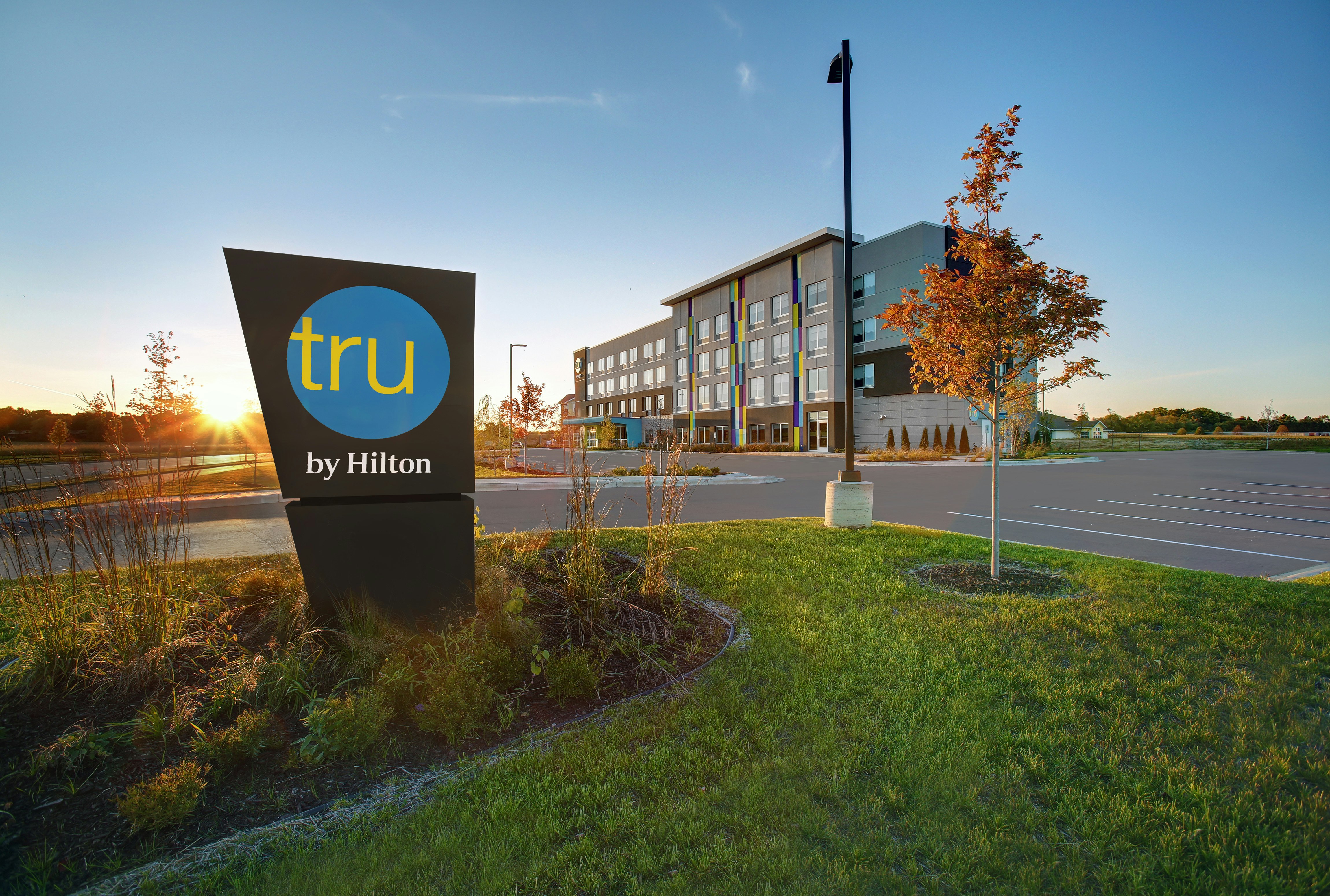 Tru By Hilton Stoughton Wi 38/39