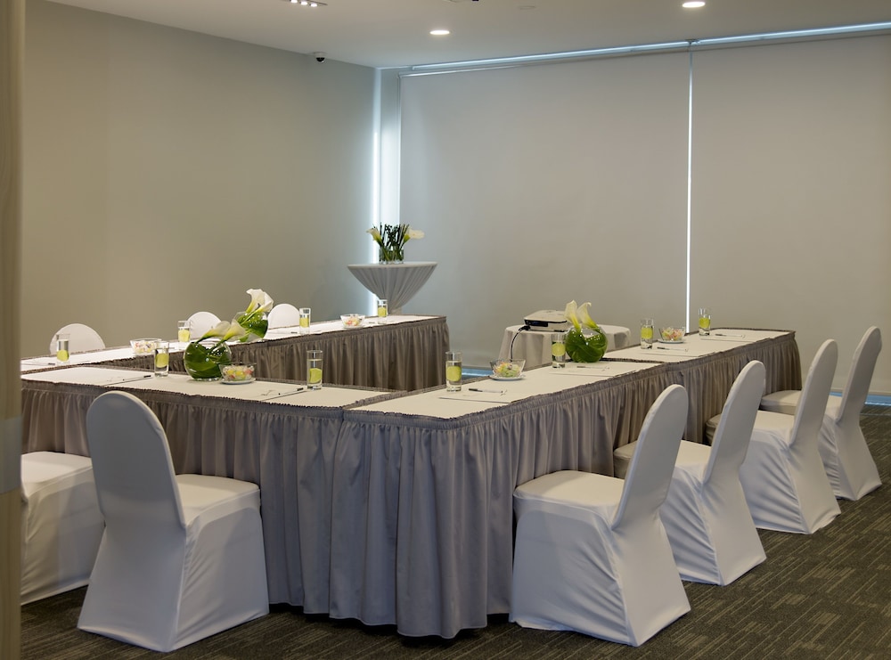 CASA GRANDE SUITES 38/42