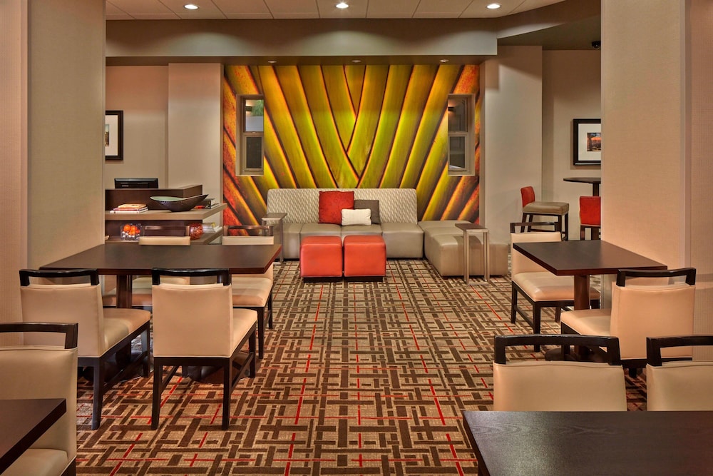 Courtyard by Marriott St. Petersburg Downtown 46/64