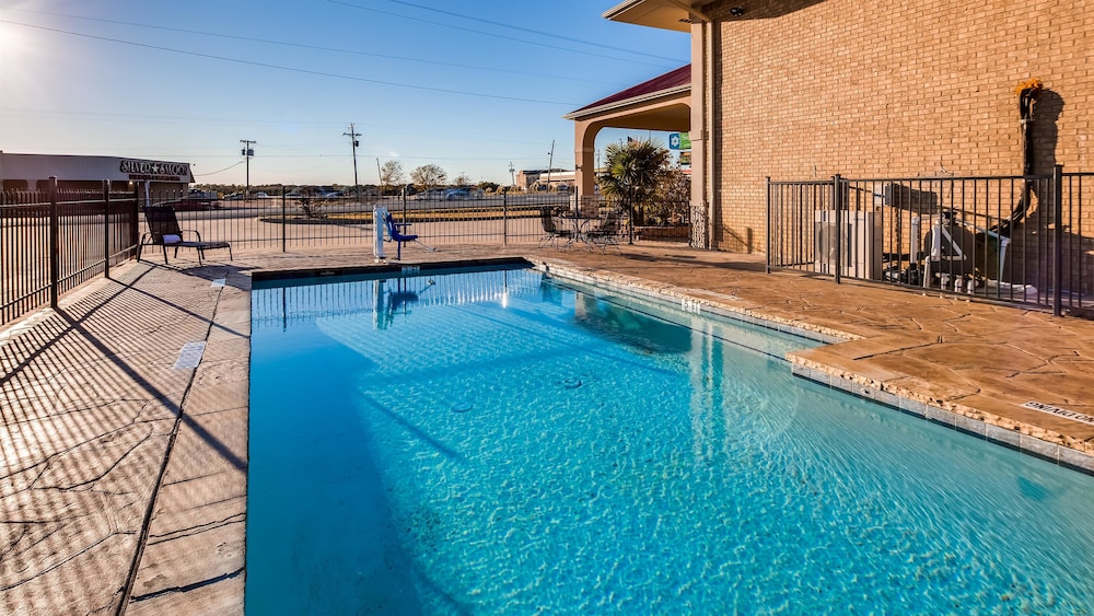 SureStay By Best Western Terrell 21/37