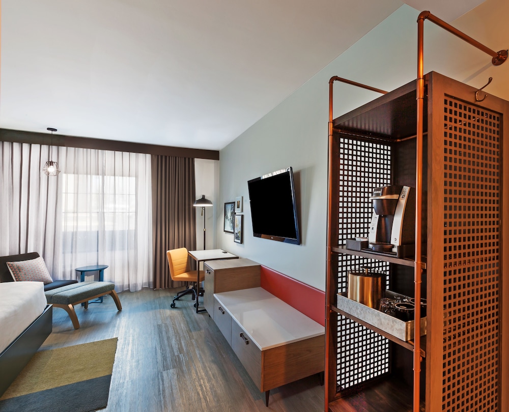 Hotel Indigo Tulsa Downtown 42/68