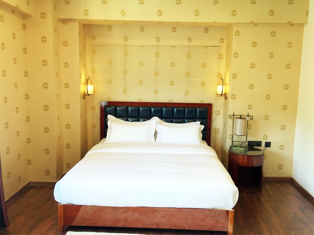 Bhutan Boutique Residency 10/29