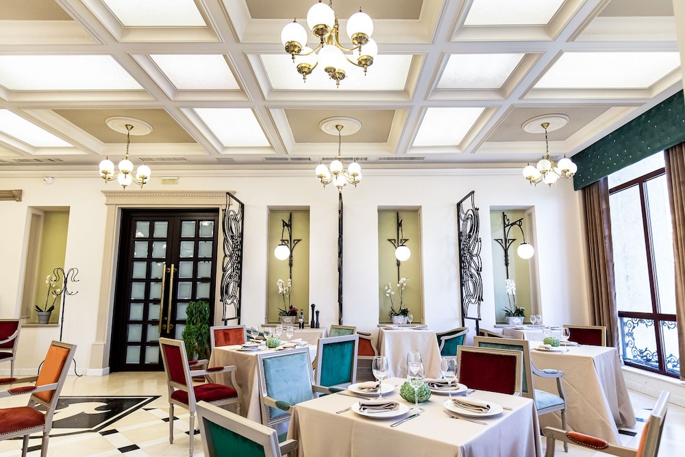 GRAND HOTEL TRAIAN 24/34