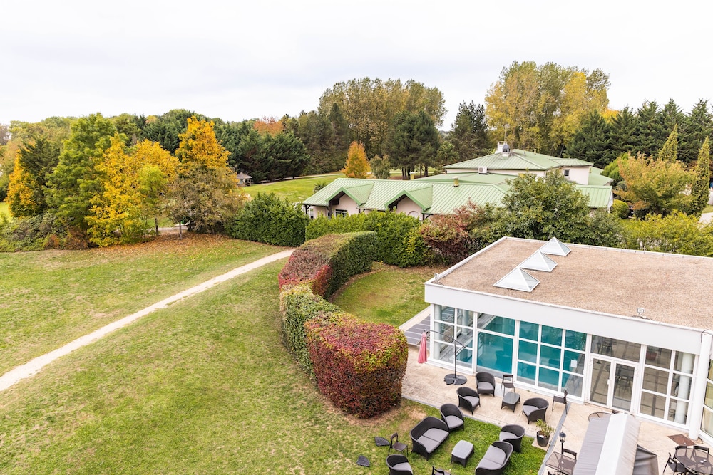 Novotel Senart Golf de Greenparc 76/77