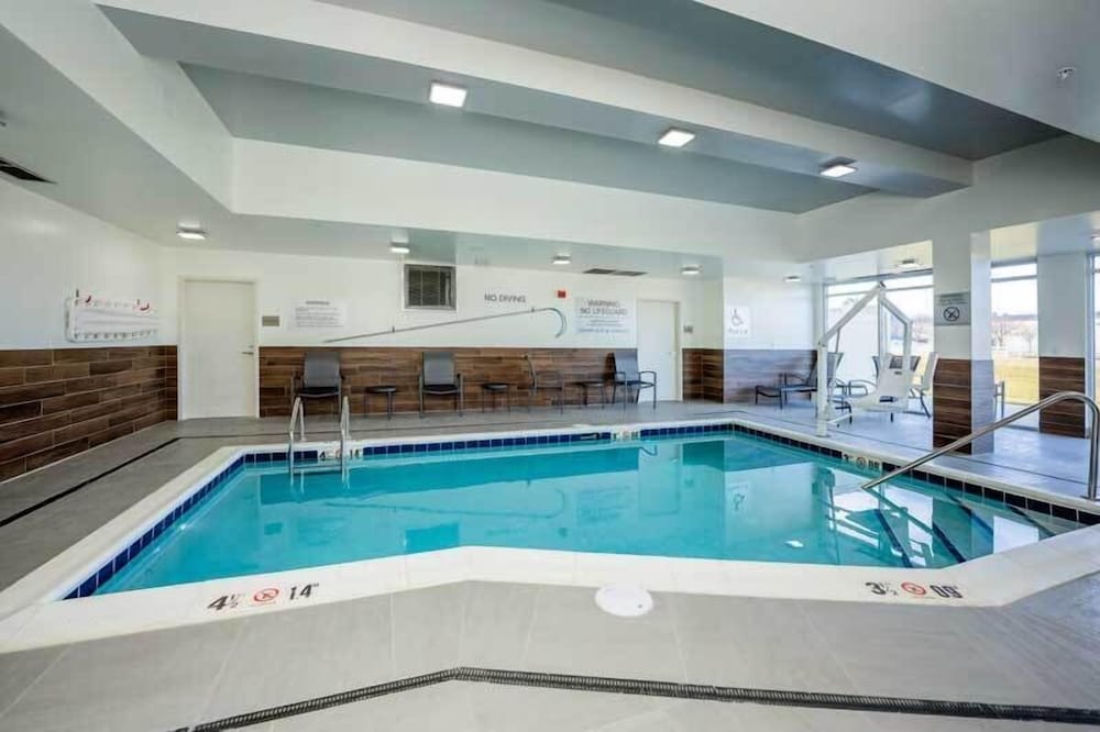 Fairfield Inn and Suites Columbus Marysville 11/19