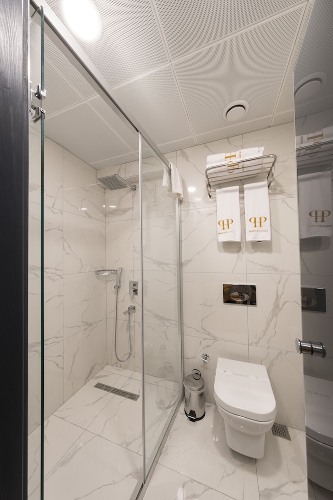 Ferman Port Hotel 50/50