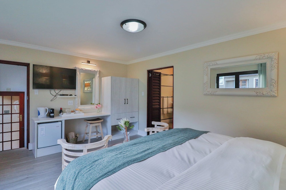LUXURY, SUITE, MOUNTAIN VIEW