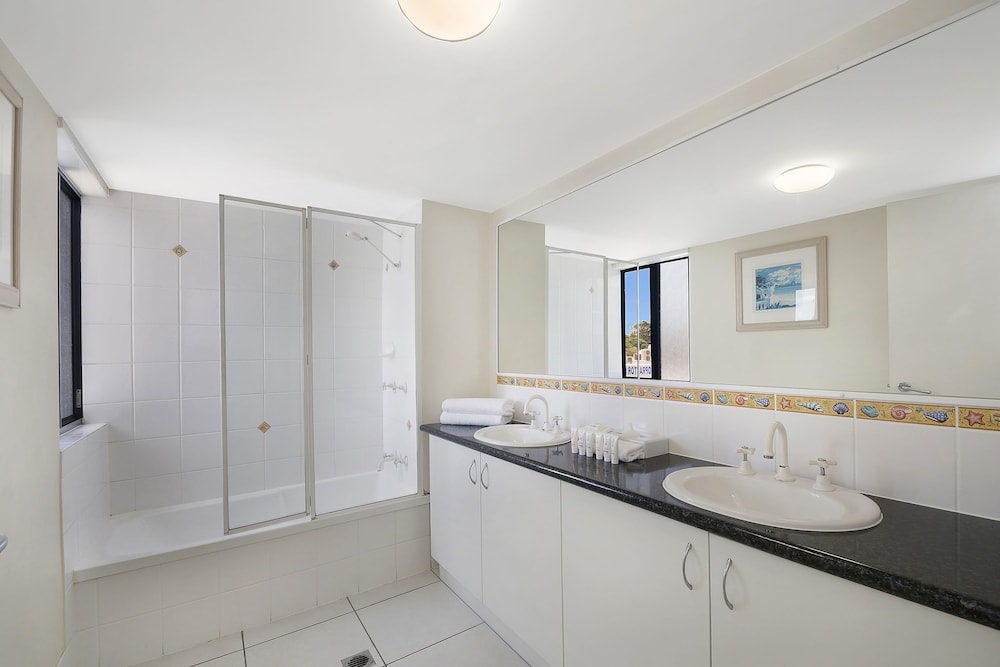Breakfree Grand Pacific Caloundra 64/66