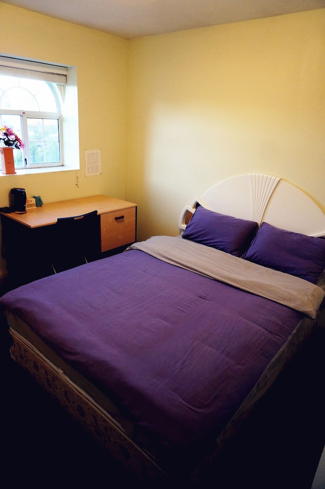 Vancouver-Beijing Bed and Breakfast 2/16