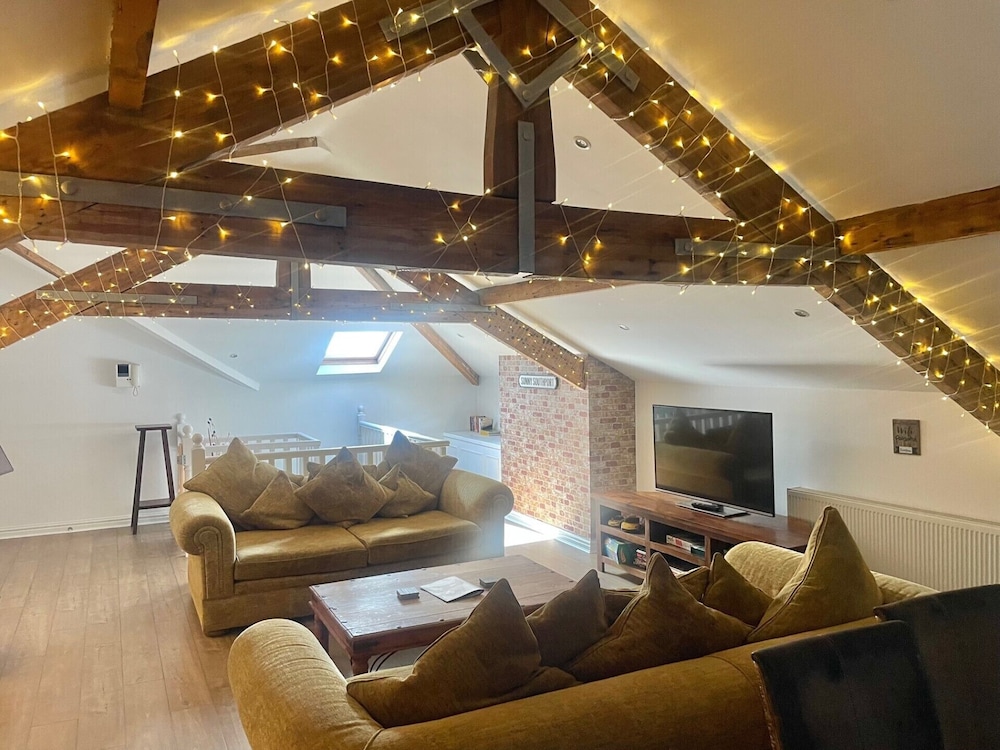 Beach House 3 Bed Penthouse Apartment 32/50