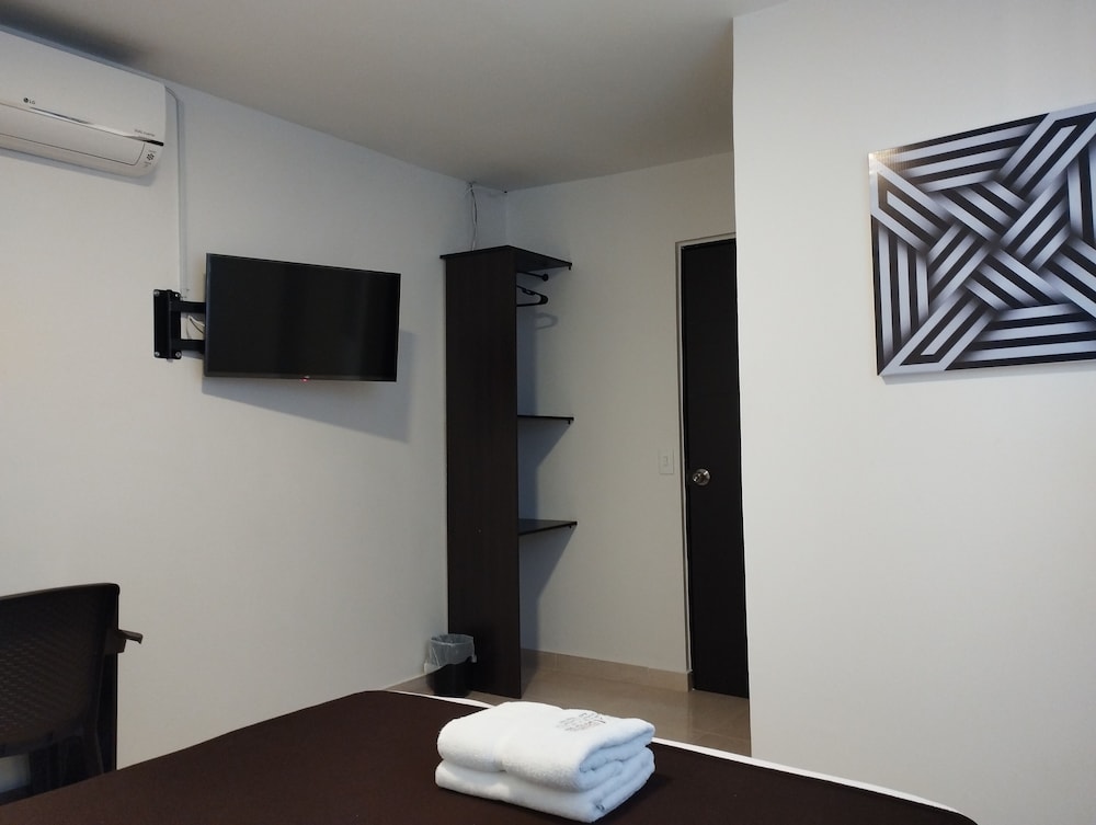 Apartasuites San Marcos 64/68