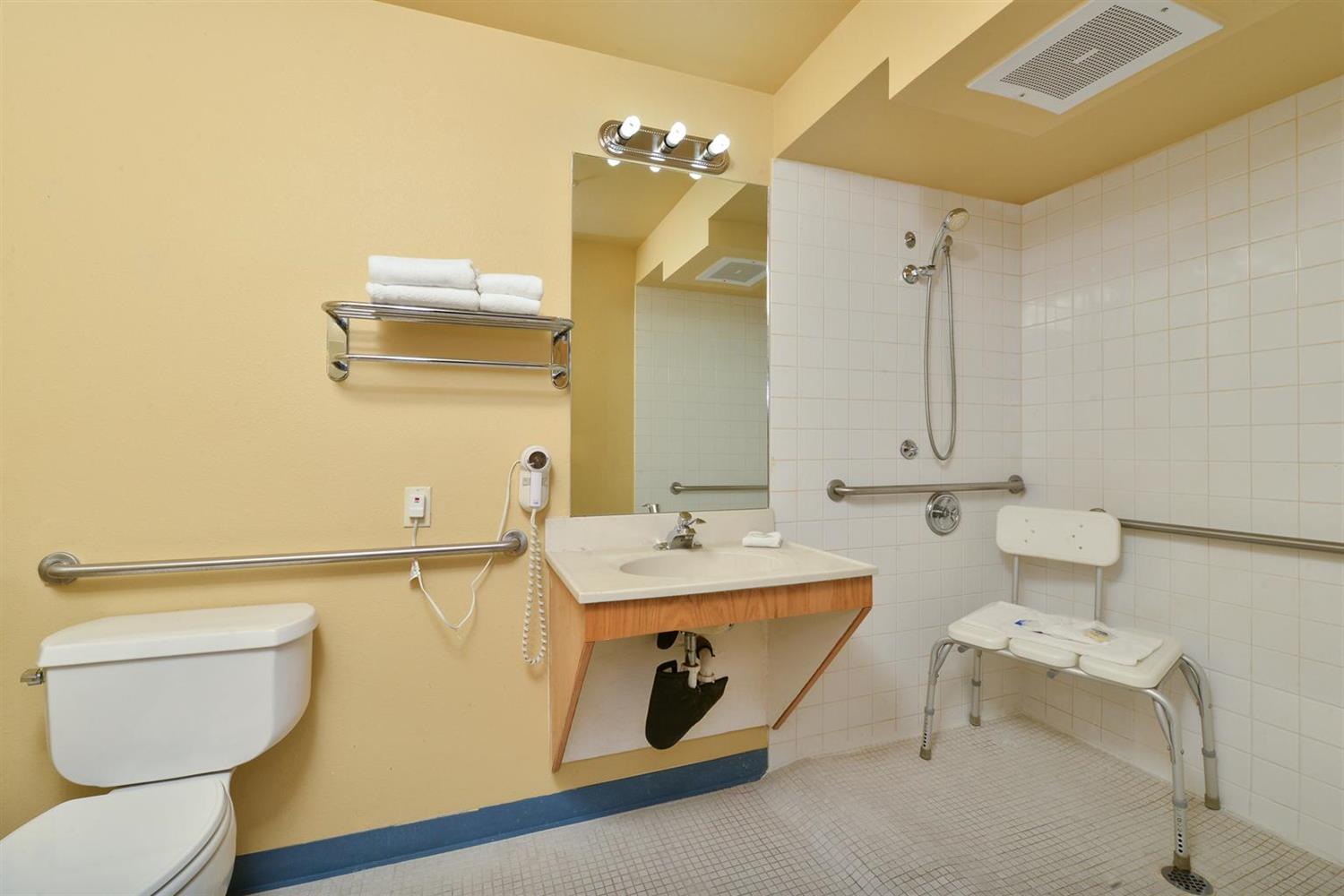 Americas Best Value Inn Lakewood Tacoma S 4/4