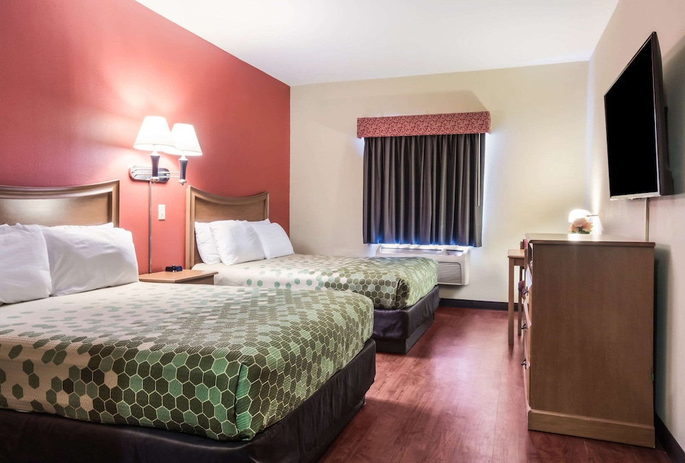 Econo Lodge Inn & Suites Rockmart 19/35