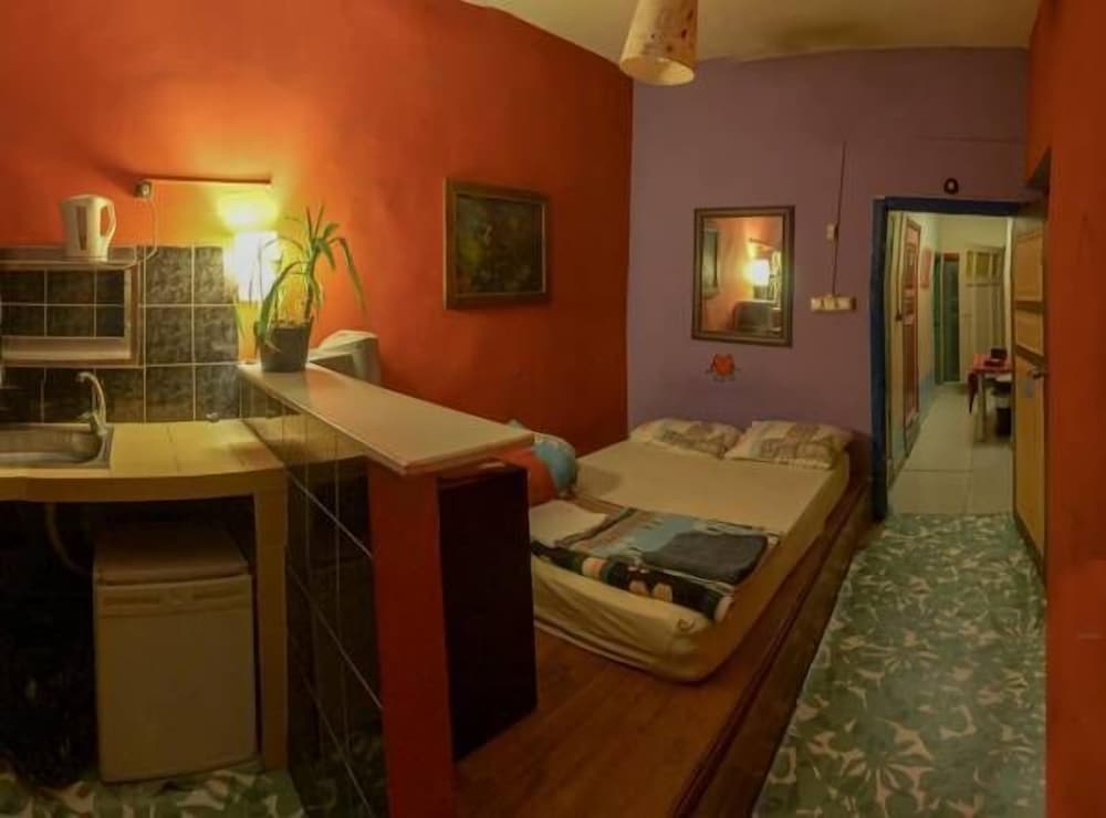 Chilloutlya Hostel&Bar 10/46