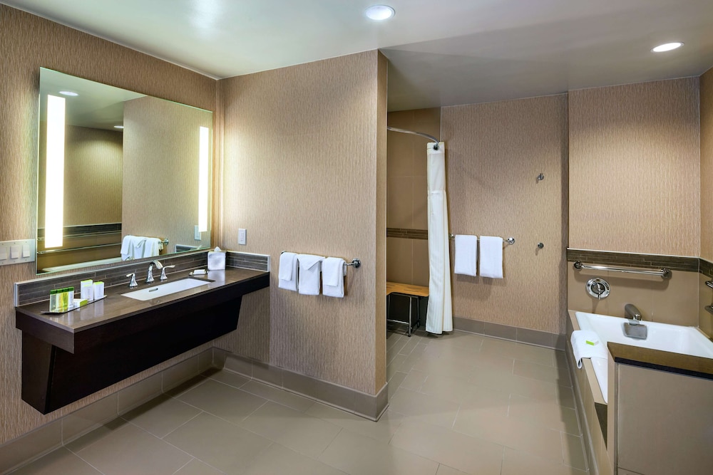 Doubletree By Hilton Sonoma Wine Country 15/63